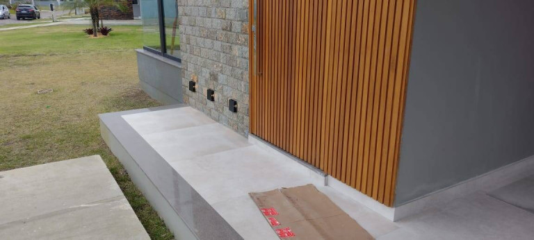 Imagem Casa com 4 Quartos à Venda, 600 m² em Atlântida Sul - Osório Imagem Casa com 4 Quartos à Venda, 600 m² em Atlântida Sul - Osório