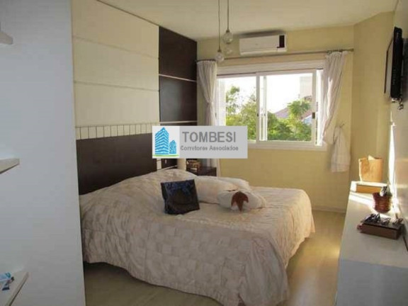Imagem Sobrado com 3 Quartos à Venda, 207 m² em Jardim Itu - Porto Alegre Imagem Sobrado com 3 Quartos à Venda, 207 m² em Jardim Itu - Porto Alegre