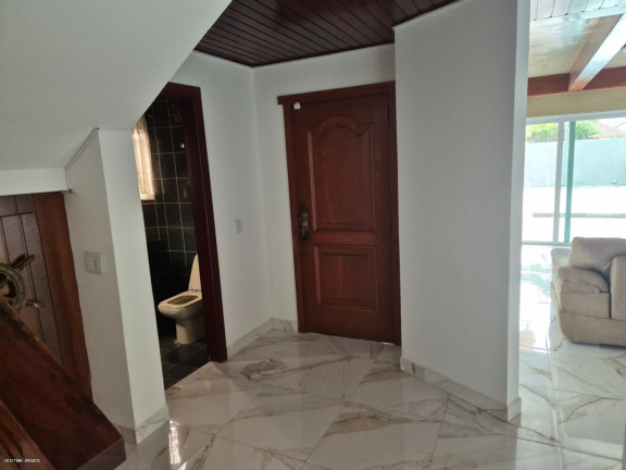 Imagem Casa com 3 Quartos para Alugar ou Temporada, 286 m² em Jardim Virgínia - Guarujá Imagem Casa com 3 Quartos para Alugar ou Temporada, 286 m² em Jardim Virgínia - Guarujá