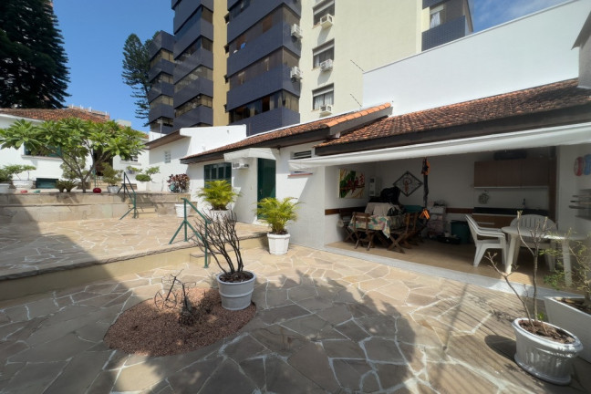 Imagem Casa com 3 Quartos à Venda, 85 m² em Petrópolis - Porto Alegre Imagem Casa com 3 Quartos à Venda, 85 m² em Petrópolis - Porto Alegre