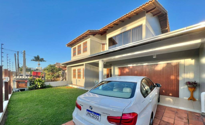 Imagem Casa com 3 Quartos à Venda, 258 m² em Zona Nova - Capão Da Canoa