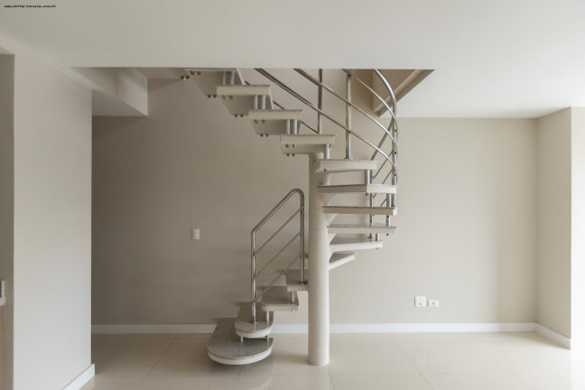 Imagem Apartamento com 2 Quartos à Venda, 143 m² em água Verde - Curitiba