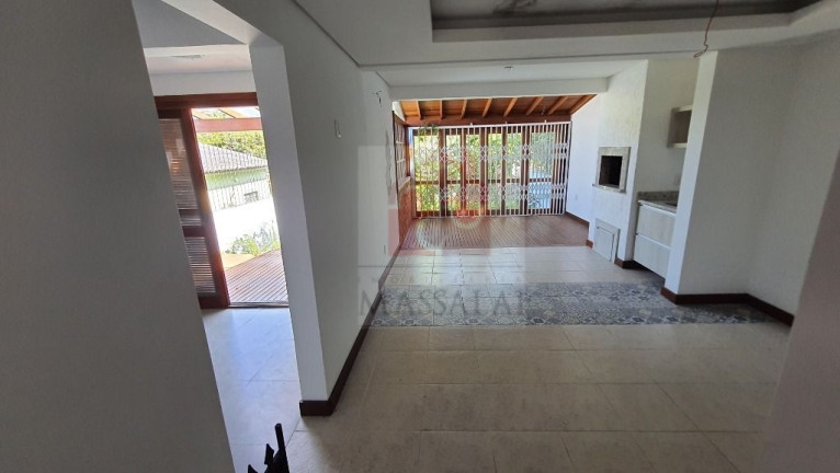 Casa com 3 Quartos à Venda, 300 m² em Guarujá - Porto Alegre