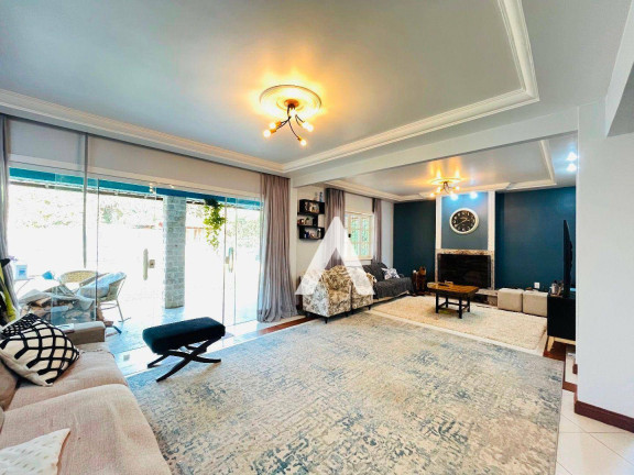 Imagem Casa com 5 Quartos à Venda, 305 m² em Albuquerque - Teresópolis