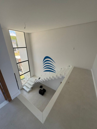 Imagem Imóvel com 4 Quartos à Venda, 220 m² em Abrantes - Camacari