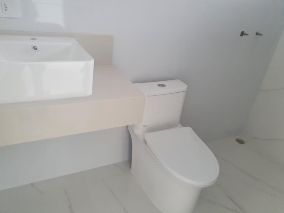 Imagem Casa com 3 Quartos à Venda, 108 m² em Uberaba - Curitiba