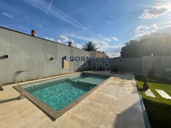 Imagem Casa com 3 Quartos à Venda, 400 m² em Guará I - Brasília Imagem Casa com 3 Quartos à Venda, 400 m² em Guará I - Brasília