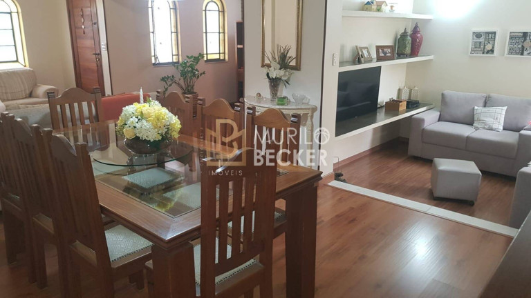 Imagem Casa com 3 Quartos à Venda, 240 m² em Centro - São José Dos Campos