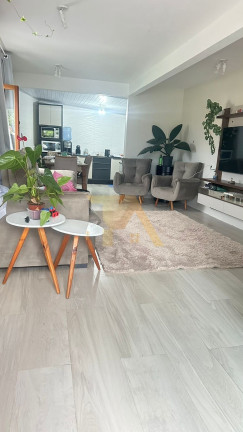 Imagem Imóvel com 2 Quartos à Venda, em Araçatuba - Imbituba Imagem Imóvel com 2 Quartos à Venda, em Araçatuba - Imbituba