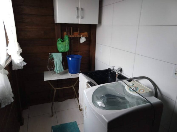 Imagem Casa com 3 Quartos para Temporada, 85 m² em Bombas - Bombinhas Imagem Casa com 3 Quartos para Temporada, 85 m² em Bombas - Bombinhas