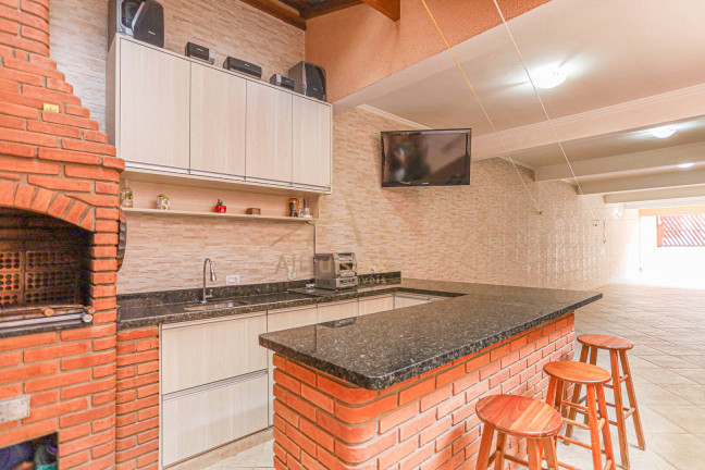 Imagem Casa com 3 Quartos à Venda, 243 m² em Umuarama - Osasco