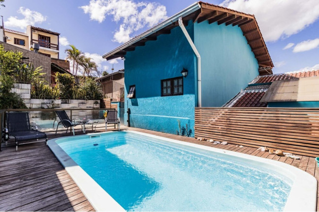 Imagem Casa com 4 Quartos à Venda, 216 m² em Partenon - Porto Alegre