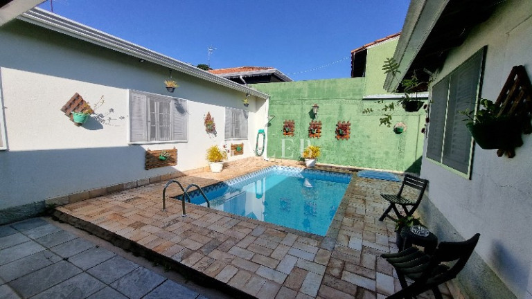 Imagem Casa com 3 Quartos à Venda, 307 m² em Nova Gardênia - Atibaia