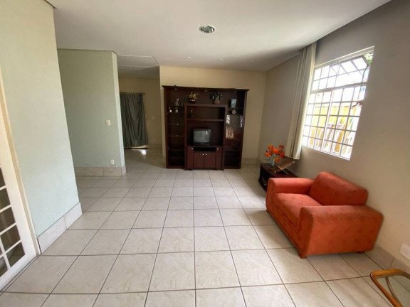 Imagem Casa com 3 Quartos à Venda, 358 m² em Minascaixa - Belo Horizonte