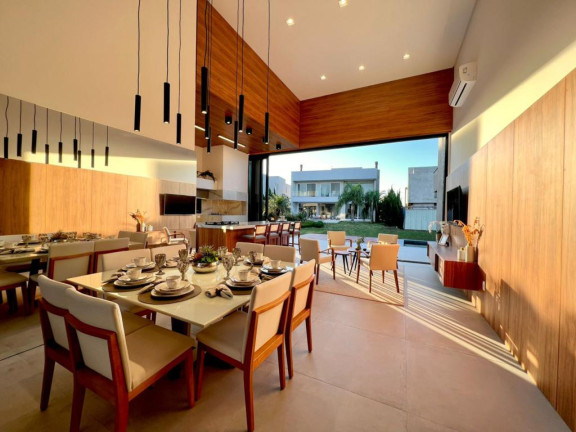 Imagem Casa com 4 Quartos à Venda, 250 m² em -- - Capao Da Canoa Imagem Casa com 4 Quartos à Venda, 250 m² em -- - Capao Da Canoa