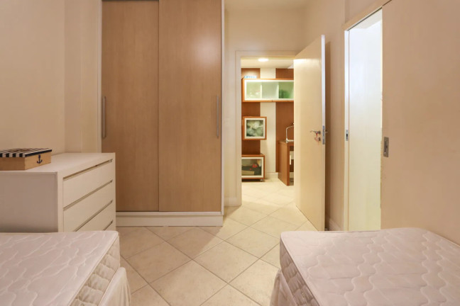 Imagem Apartamento com 2 Quartos à Venda, 107 m² em Centro - Balneário Camboriú