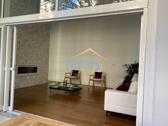 Apartamento com 3 Quartos à Venda, 238 m² em Vila Suzana - São Paulo