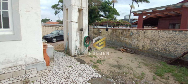 Imagem Casa com 4 Quartos à Venda, 200 m² em Centro - Tijucas Imagem Casa com 4 Quartos à Venda, 200 m² em Centro - Tijucas