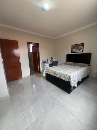 Imagem Casa com 4 Quartos à Venda, 209 m² em Samambaia Norte (samambaia) - Brasília Imagem Casa com 4 Quartos à Venda, 209 m² em Samambaia Norte (samambaia) - Brasília