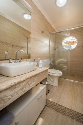 Imagem Casa com 4 Quartos à Venda, 240 m² em Jardim Itu - Porto Alegre Imagem Casa com 4 Quartos à Venda, 240 m² em Jardim Itu - Porto Alegre