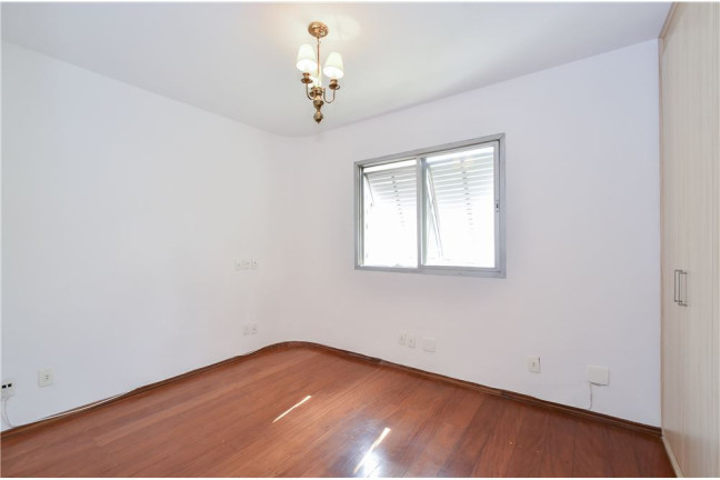 Imagem Imóvel com 3 Quartos à Venda,  em Moema - São Paulo