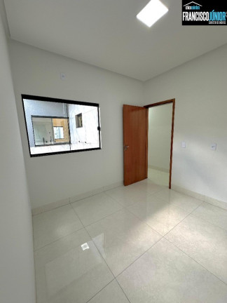 Imagem Casa com 3 Quartos à Venda, 150 m² em Setor Santos Dumont - Goiânia Imagem Casa com 3 Quartos à Venda, 150 m² em Setor Santos Dumont - Goiânia