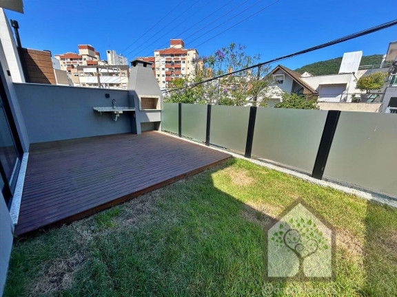 Imagem Casa com 3 Quartos à Venda, 200 m² em Córrego Grande - Florianópolis Imagem Casa com 3 Quartos à Venda, 200 m² em Córrego Grande - Florianópolis