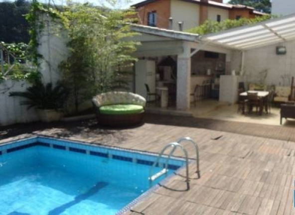 Casa com 4 Quartos à Venda, 700 m² em Alto De Pinheiros - São Paulo