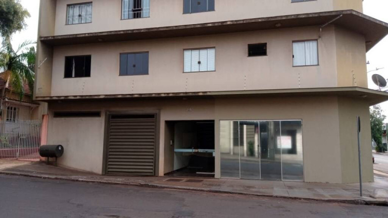 Apartamento com 2 Quartos para Alugar,  em Centro - Arapongas