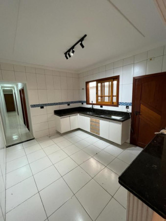 Imagem Casa com 3 Quartos à Venda, 123 m² em Maracanã - Praia Grande Imagem Casa com 3 Quartos à Venda, 123 m² em Maracanã - Praia Grande