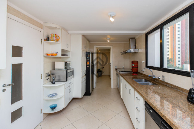 Imagem Apartamento com 4 Quartos à Venda, 200 m² em Moema - São Paulo Imagem Apartamento com 4 Quartos à Venda, 200 m² em Moema - São Paulo