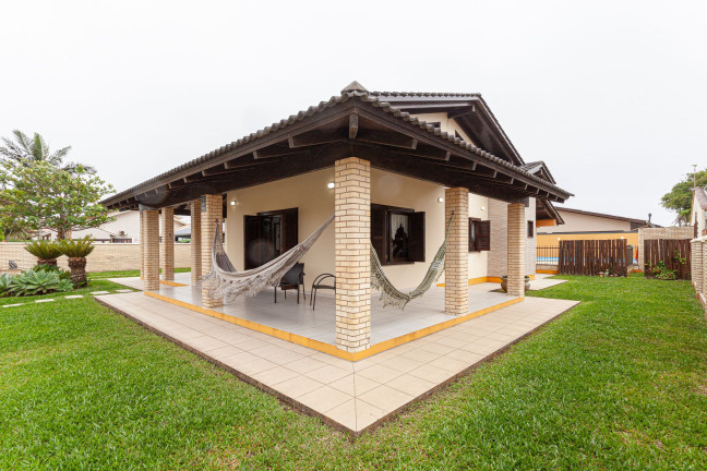 Imagem Casa com 4 Quartos à Venda, 335 m² em Paraíso - Torres