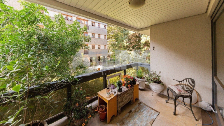 Imagem Apartamento com 3 Quartos à Venda, 246 m² em Petrópolis - Porto Alegre Imagem Apartamento com 3 Quartos à Venda, 246 m² em Petrópolis - Porto Alegre