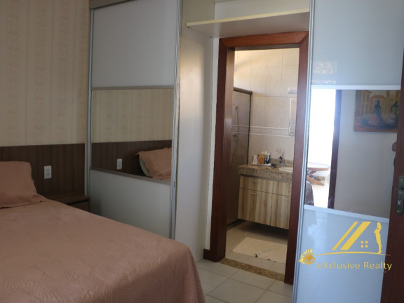 Imagem Imóvel com 5 Quartos à Venda, 280 m² em Guarajuba (monte Gordo) - Camaçari Imagem Imóvel com 5 Quartos à Venda, 280 m² em Guarajuba (monte Gordo) - Camaçari