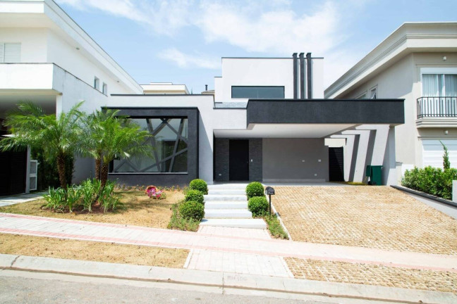Imagem Casa com 3 Quartos à Venda, 247 m² em Tamboré - Santana De Parnaíba