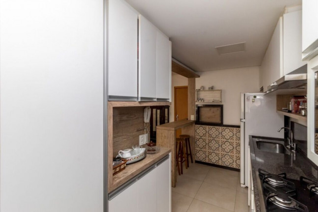 Imagem Imóvel com 3 Quartos à Venda, 76 m² em Passo Da Areia - Porto Alegre Imagem Imóvel com 3 Quartos à Venda, 76 m² em Passo Da Areia - Porto Alegre