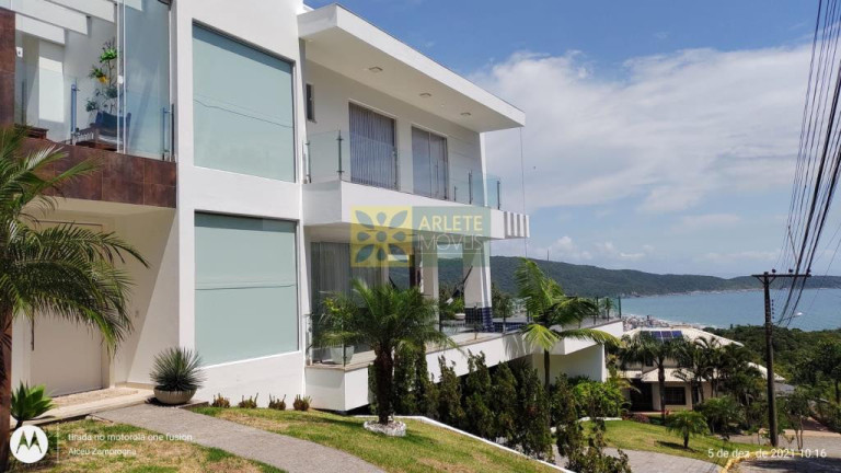 Imagem Casa com 4 Quartos à Venda, 513 m² em Centro - Bombinhas