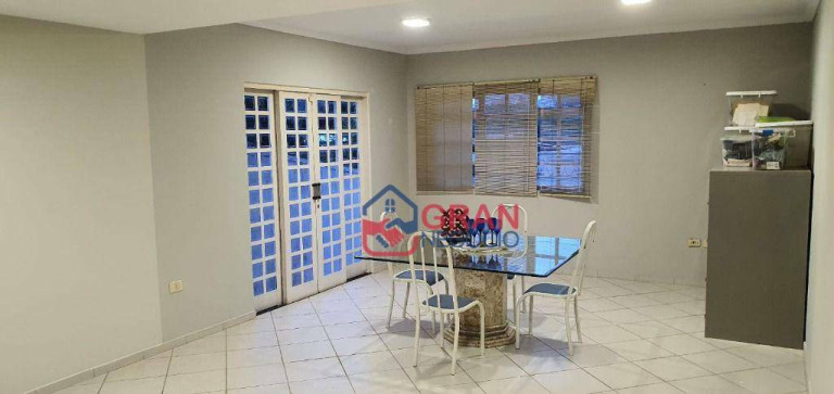 Imagem Sobrado com 7 Quartos à Venda, 450 m² em Santa Quitéria - Curitiba Imagem Sobrado com 7 Quartos à Venda, 450 m² em Santa Quitéria - Curitiba