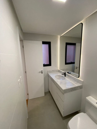 Imagem Apartamento com 2 Quartos à Venda, 107 m² em Petrópolis - Porto Alegre Imagem Apartamento com 2 Quartos à Venda, 107 m² em Petrópolis - Porto Alegre