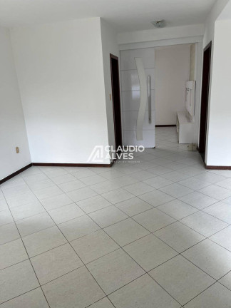 Imagem Casa com 3 Quartos à Venda, 130 m² em Feira De Santana