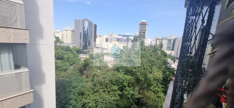 Imagem Imóvel com 2 Quartos à Venda, 117 m² em Santa Rosa - Niterói Imagem Imóvel com 2 Quartos à Venda, 117 m² em Santa Rosa - Niterói