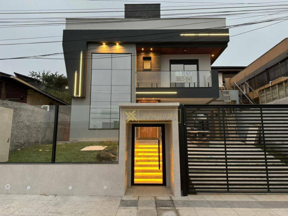 Casa com 3 Quartos à Venda, 177 m² em Estreito - Florianópolis