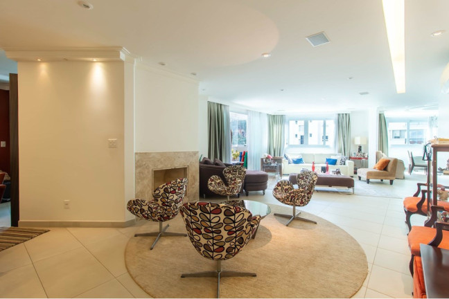 Apartamento com 3 Quartos à Venda, 257 m² em Real Parque - São Paulo