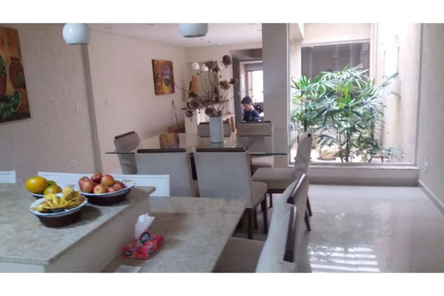 Imagem Casa com 4 Quartos à Venda, 300 m² em Cambuci - São Paulo Imagem Casa com 4 Quartos à Venda, 300 m² em Cambuci - São Paulo