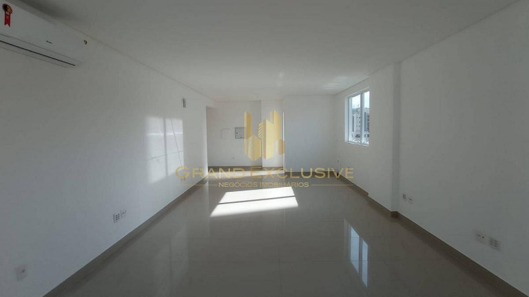 Imagem Sala Comercial para Alugar, 45 m² em Pioneiros - Balneário Camboriú Imagem Sala Comercial para Alugar, 45 m² em Pioneiros - Balneário Camboriú