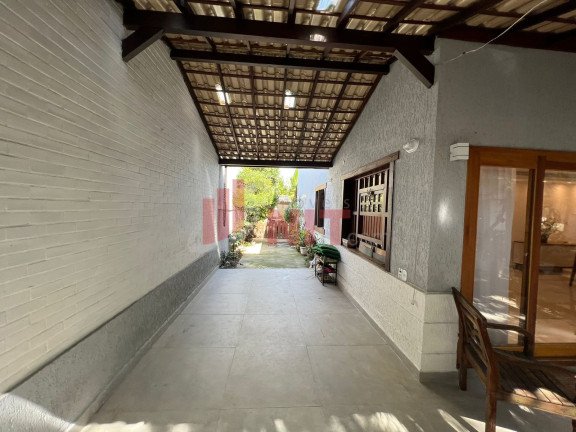 Imagem Casa com 4 Quartos à Venda, 270 m² em Piratininga - Niterói Imagem Casa com 4 Quartos à Venda, 270 m² em Piratininga - Niterói