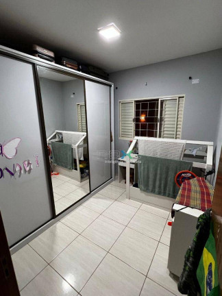Imagem Casa com 3 Quartos à Venda, 140 m² em Moreninha - Campo Grande