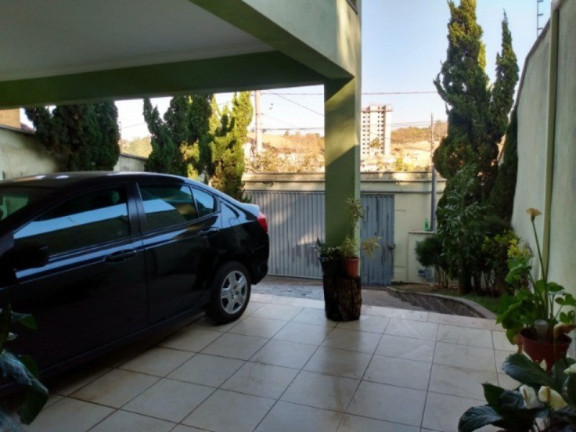 Imagem Casa com 4 Quartos à Venda, 330 m² em Colonial - Contagem