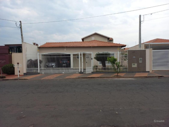 Casa com 3 Quartos à Venda, 292 m² em Vila São Vicente - Penápolis