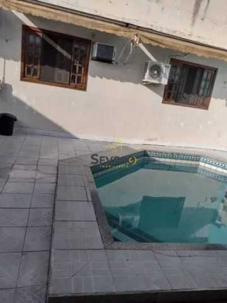 Imagem Casa com 5 Quartos à Venda, 380 m² em Maravista - Niterói Imagem Casa com 5 Quartos à Venda, 380 m² em Maravista - Niterói